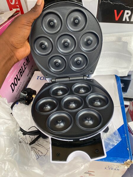 Donut maker