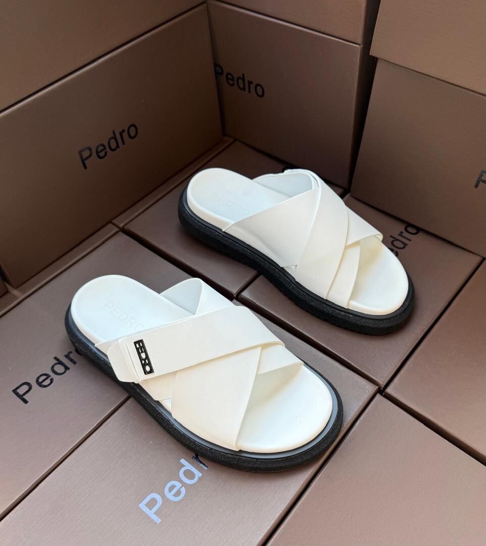Sandales Croisées Élégantes