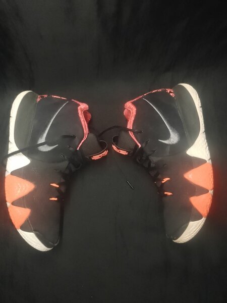 Kyrie 4