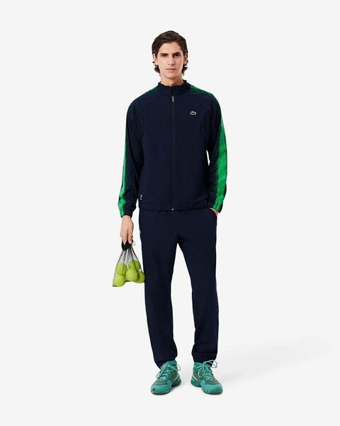 Ensemble de sport homme élégant