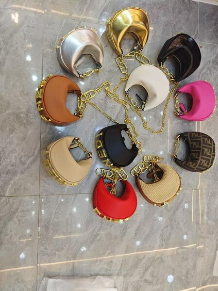 Fendi mini bagv
