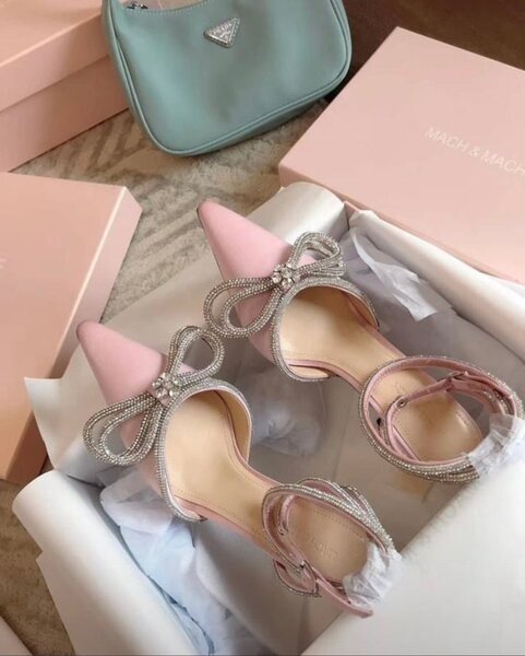 LADIES HEELS