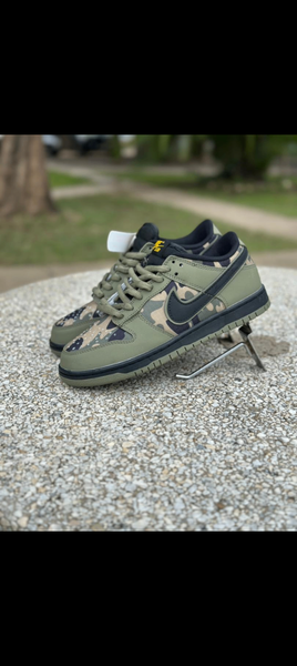 SB DUNKS
