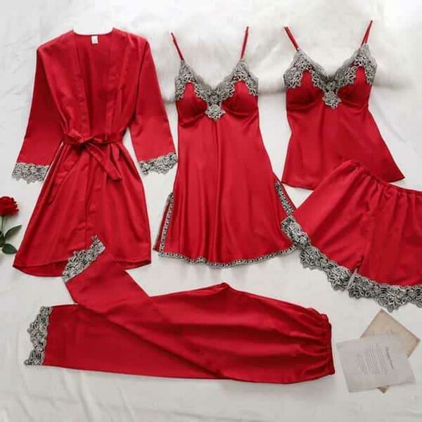 Women's night wears