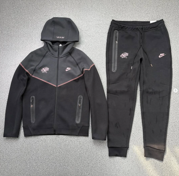 sports suit