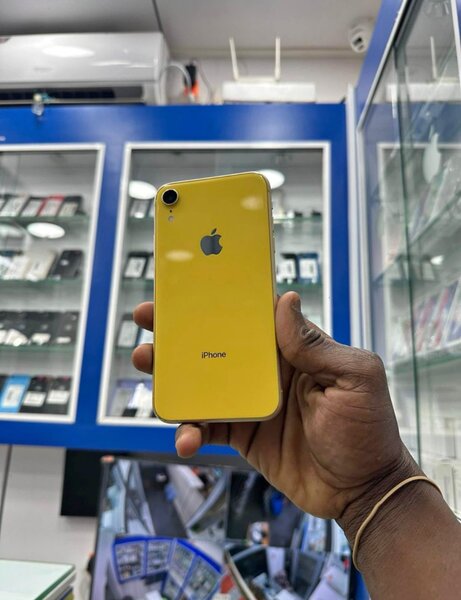 iPhone XR Jaune 64Go