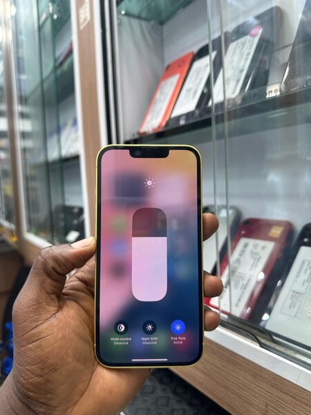 iPhone 14 simple