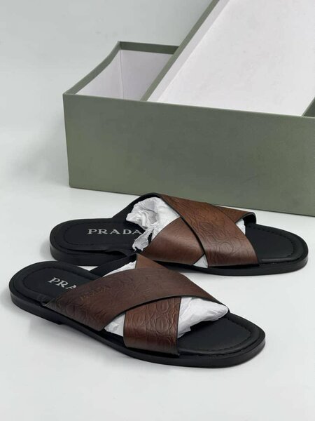 MEN SLIPPERS