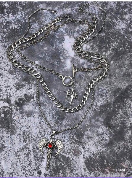 Collier multicouche gothique