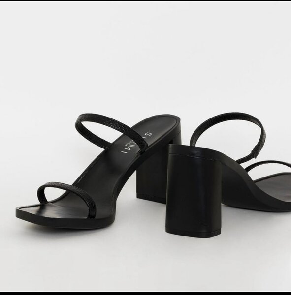 Ladies heel