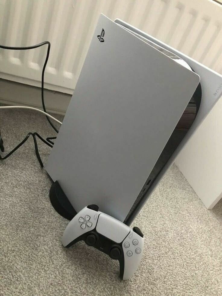 PS5 with box 4 games 1 control