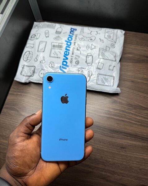 iPhone XR 64GB