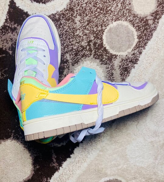 Nike Adidas