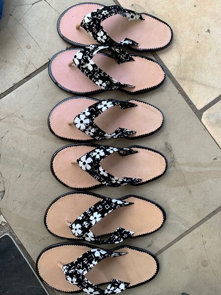 Ladies slippers