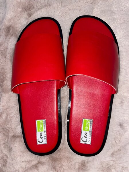 Chaussons colorés confortables