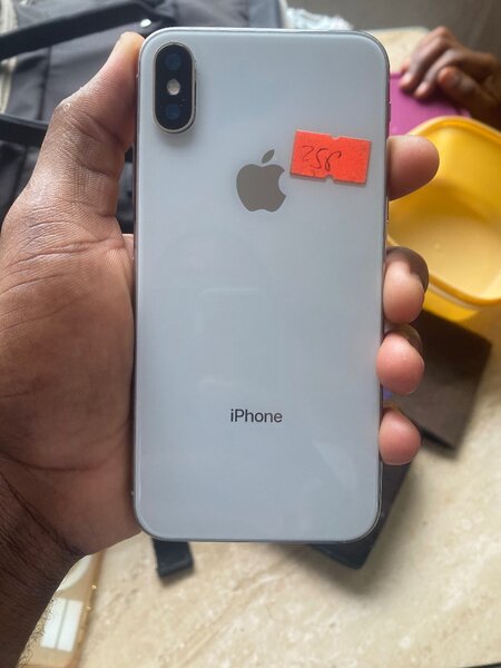 iPhone X