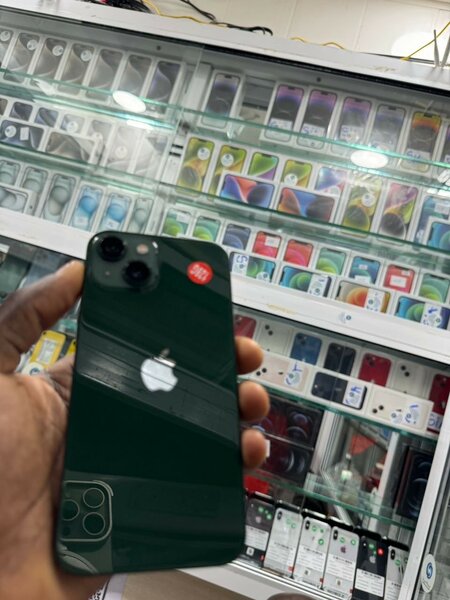 iPhone 13 Simple 128G Quasi Neuf