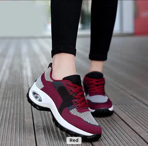 Ladies sneakers