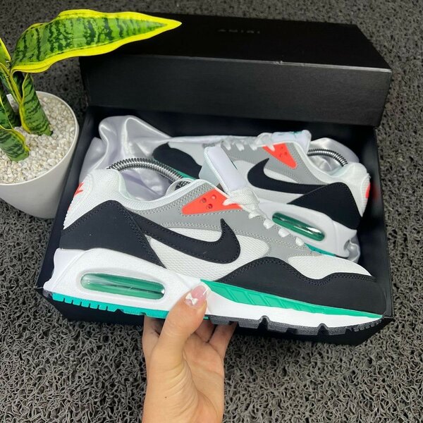 NIKE AIRMAX