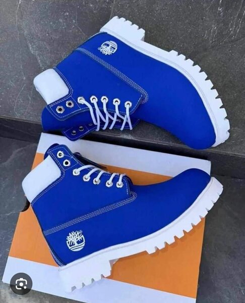 Bottes de randonnée colorées