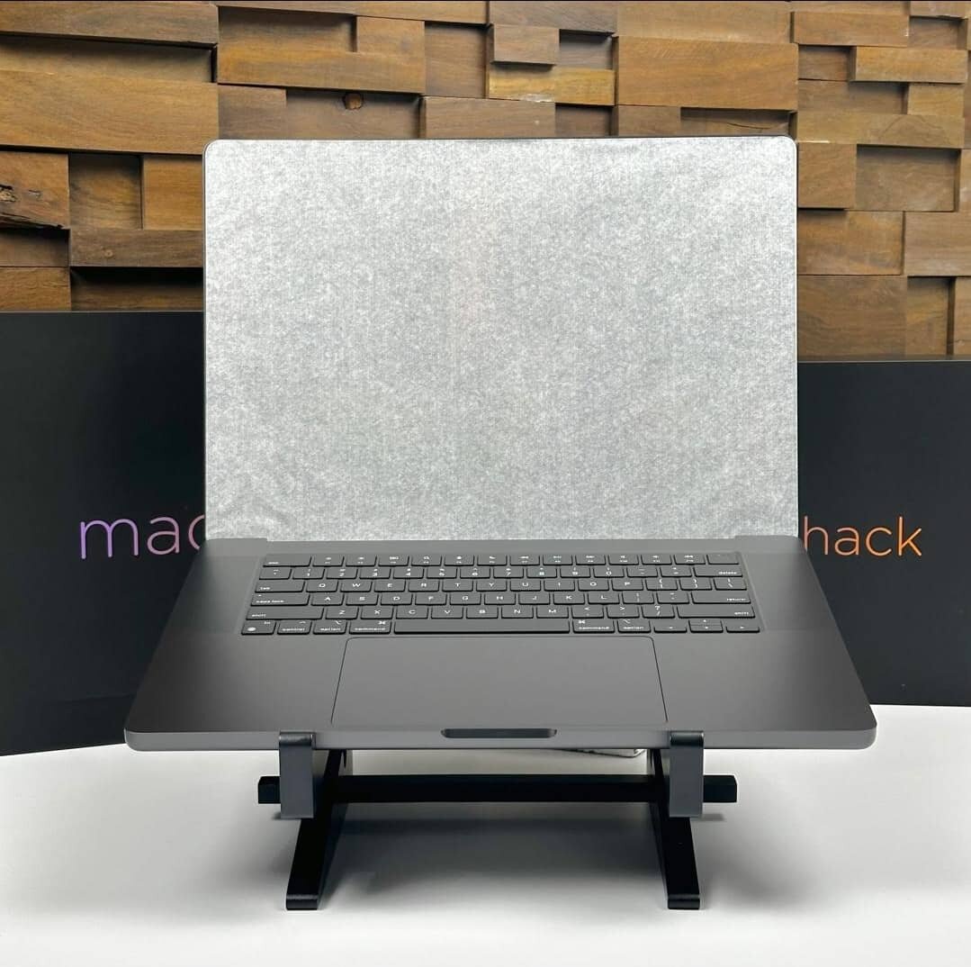 MACBOOK PRO 2024  M4Max 64 ram