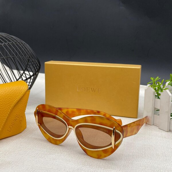 Ladies sunglasses