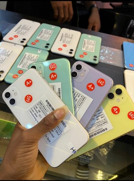 IPHONE 11
