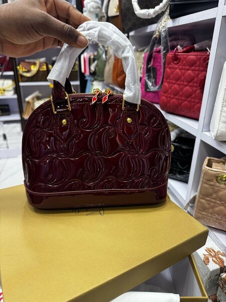 Sac dame LOUBOUTIN