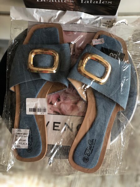 Ladies slippers
