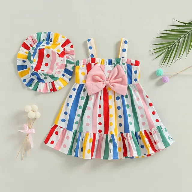 Robe fillette multicolore.