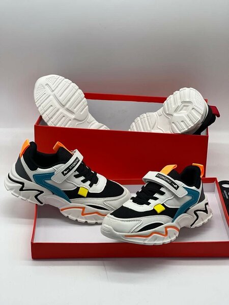 CHILDRENS WEAR