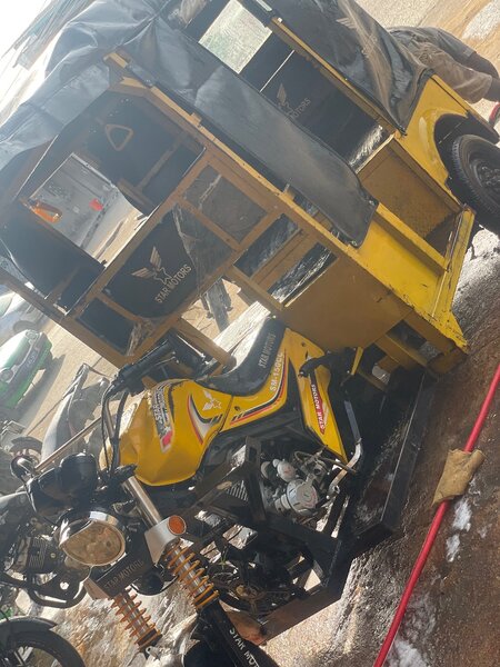 Moto saloni