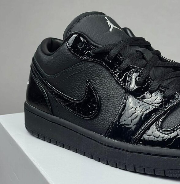 Air Jordan 1 Low SE