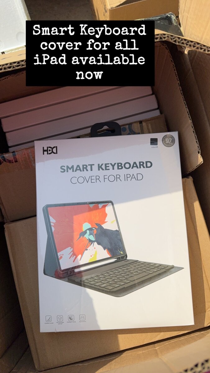 Smart iPad case with keyboard