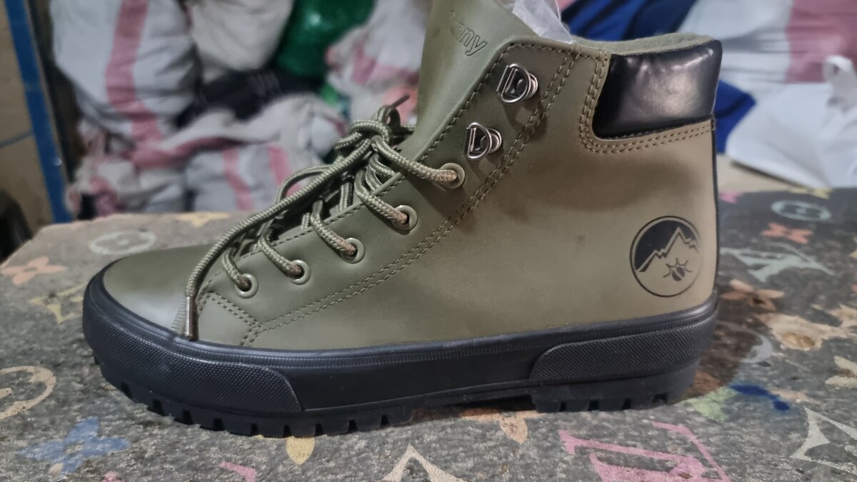 Men's shoes