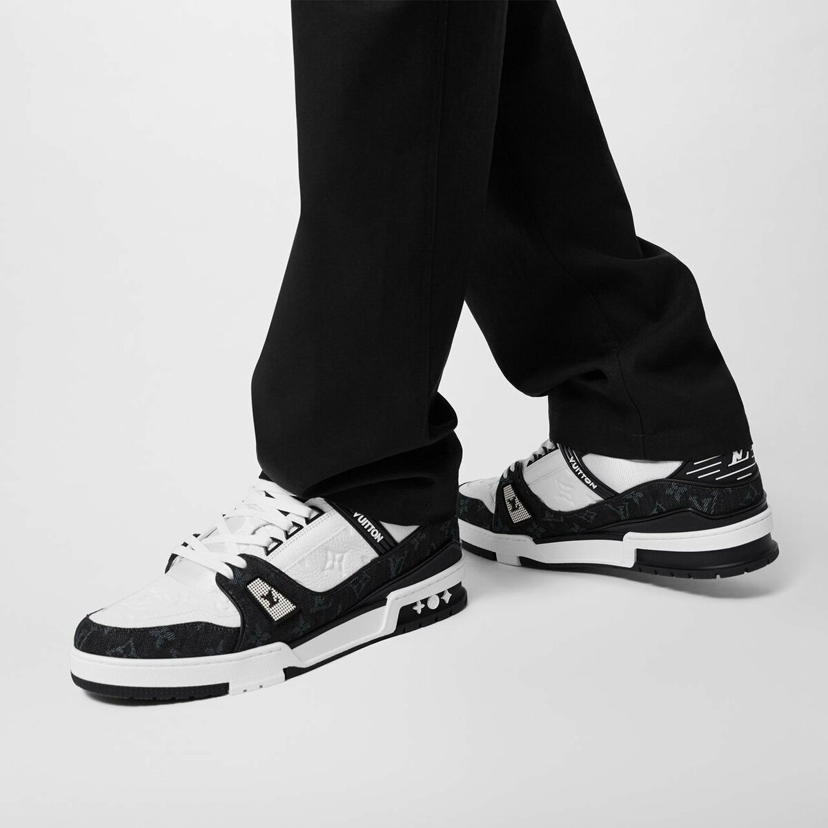 LOUIS VUITTON CLASSIC SNEAKER