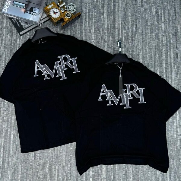 Round neck T-shirts
