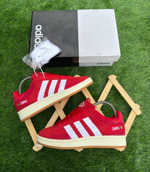 Adidas campus
