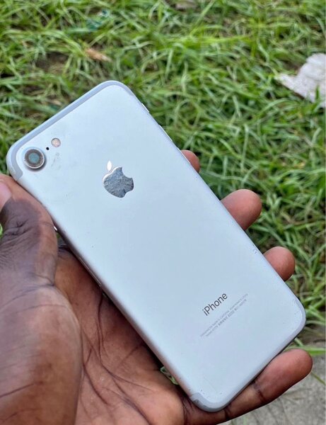 iPhone 7simple 32gb