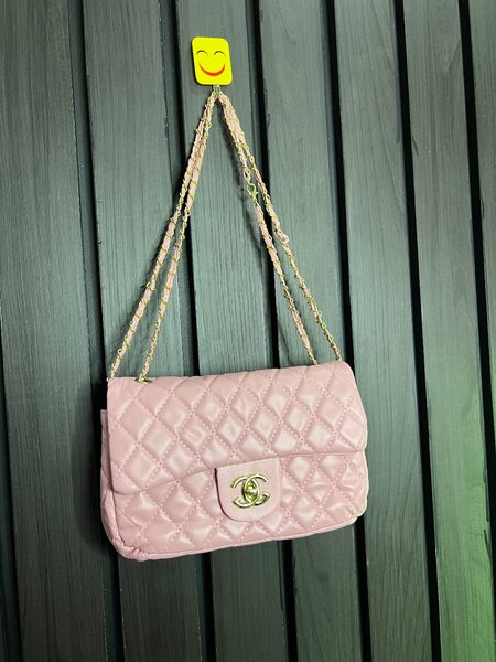 Channel bags