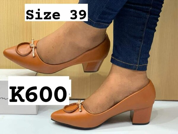 Kitten heels