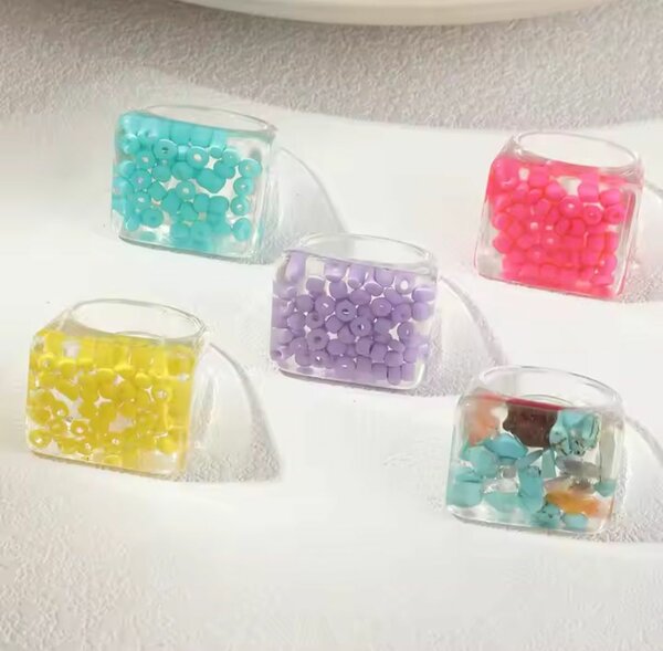 Colourful rings