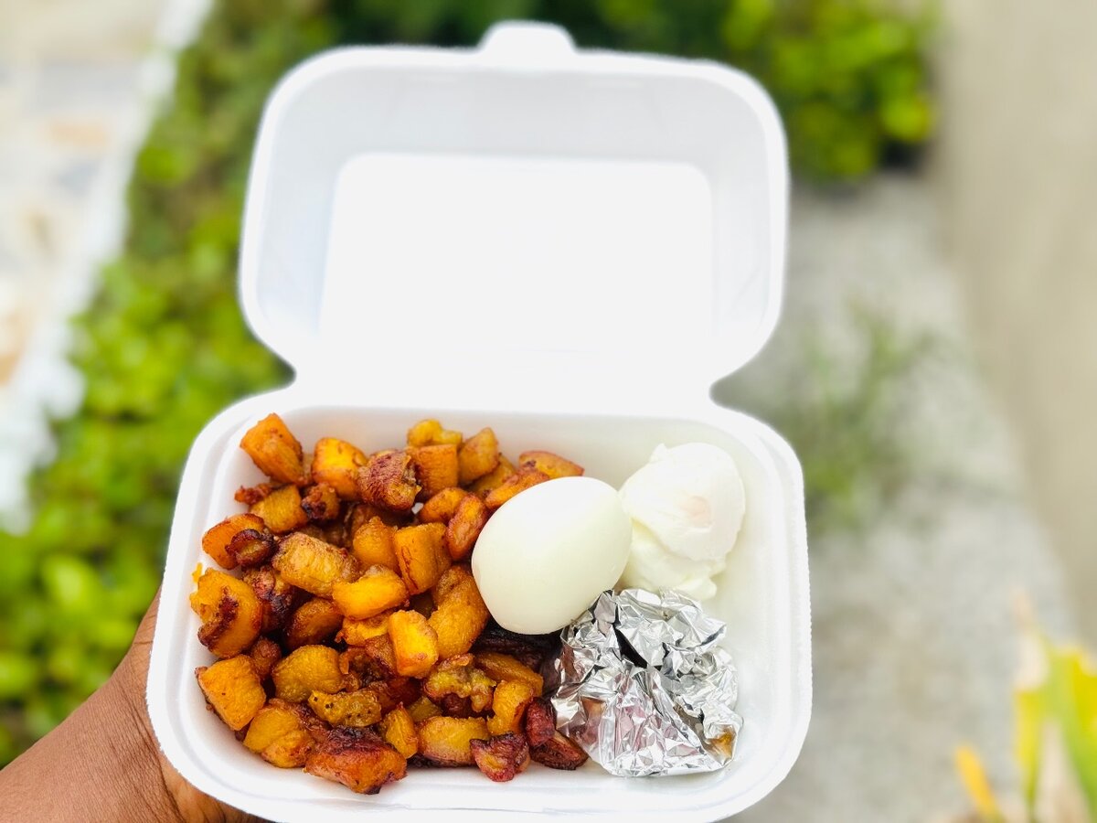Alloco avec œufs