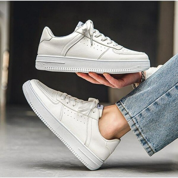 Willie Off-white
