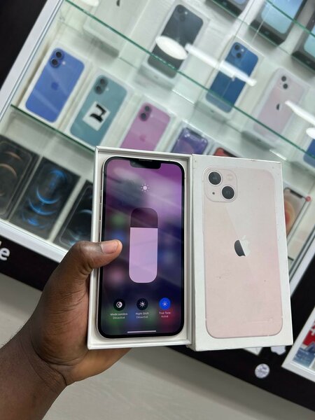iPhone 13 simple