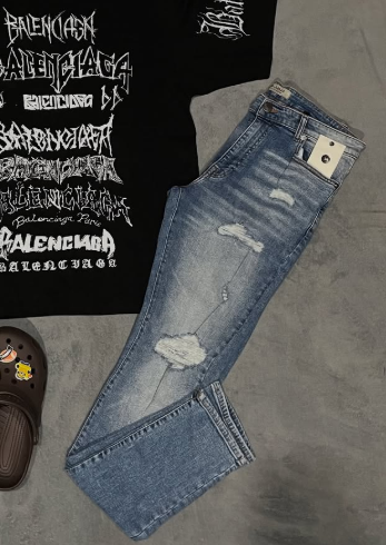 Jeans size 34