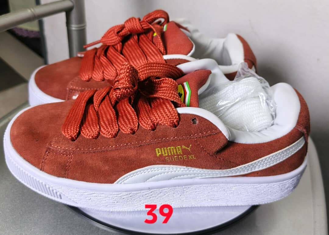 Sneakers en daim colorés