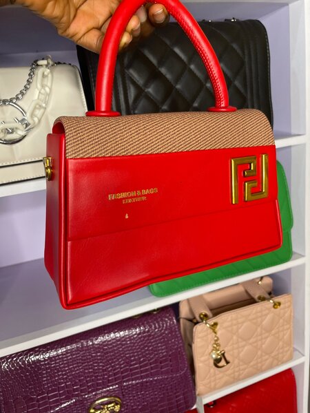 Handheld bag