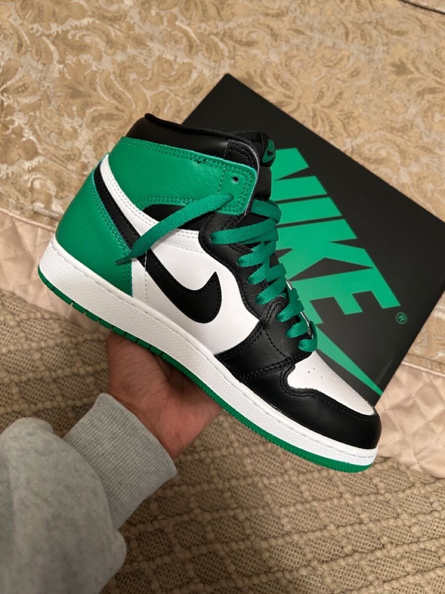 Sneaker