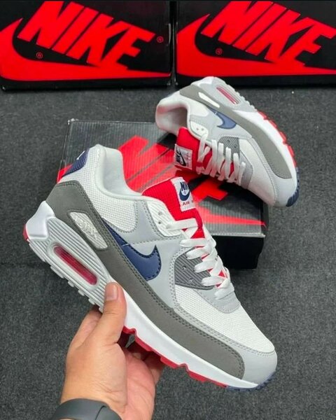 NIKE AIRMAX